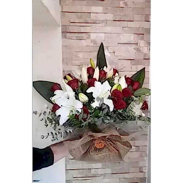 Casablanca Kırmızı Gül Buketi