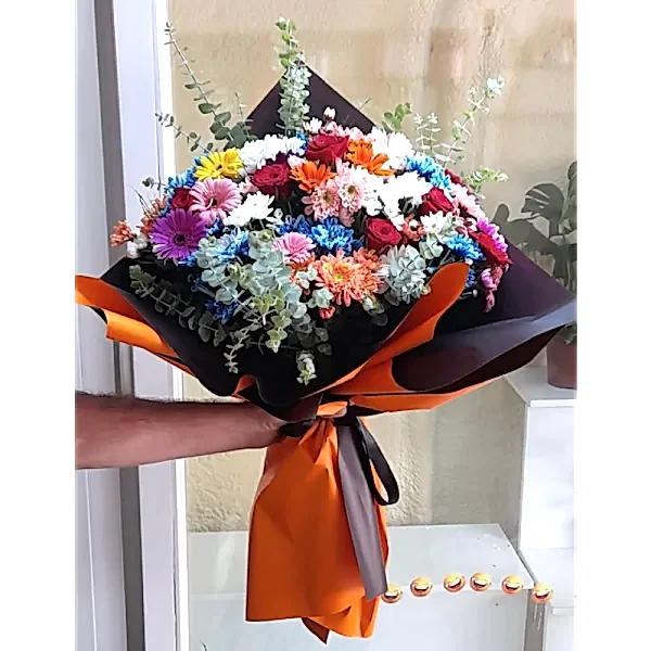 Renkli papatya Gerbera kırmızı Gül buketi