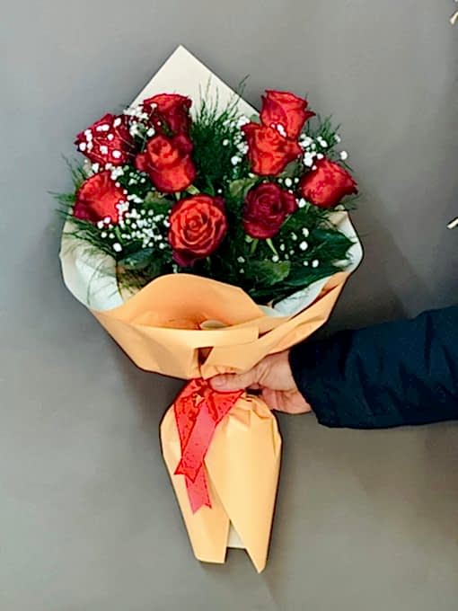 9 Kırmızı Gül Buketi